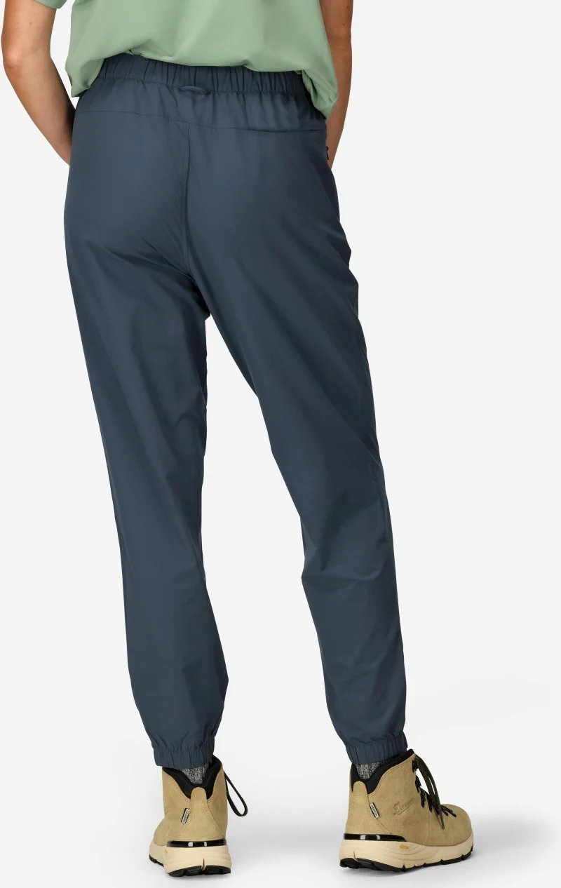 AirExchange UPF 40 Joggers - Womens - Image 11