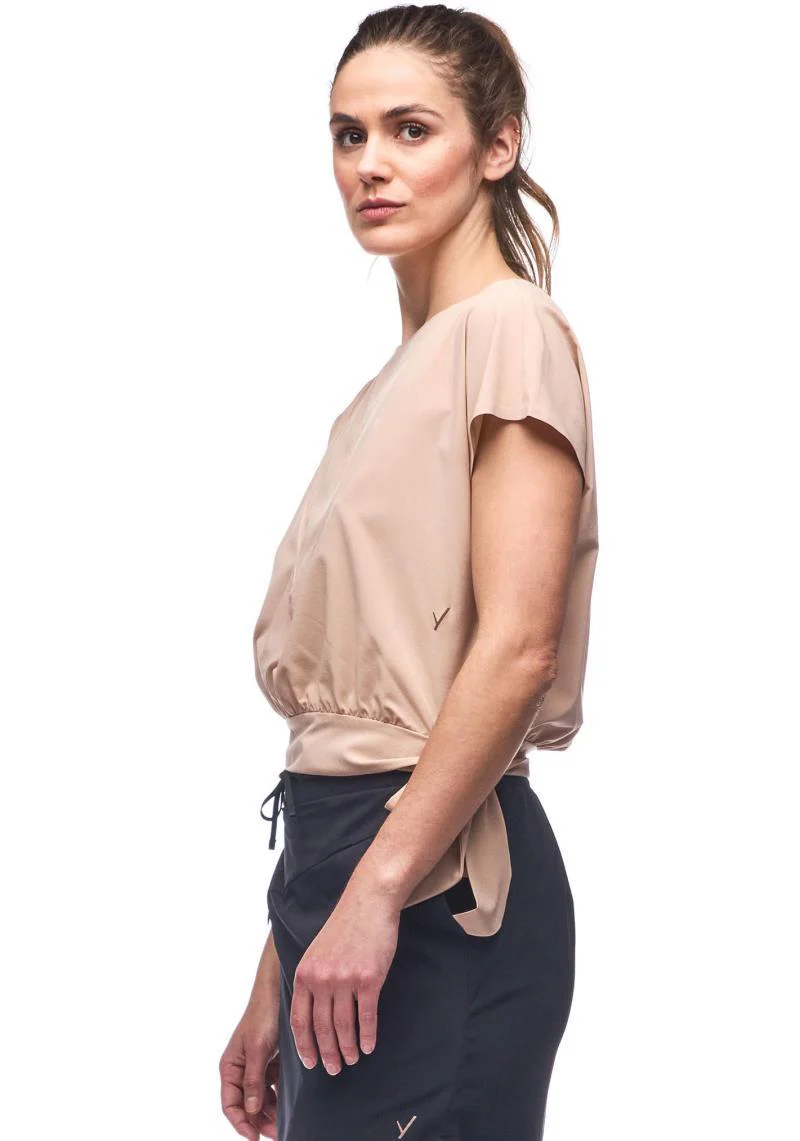Aleste Cropped Shirt - Womens - Image 25