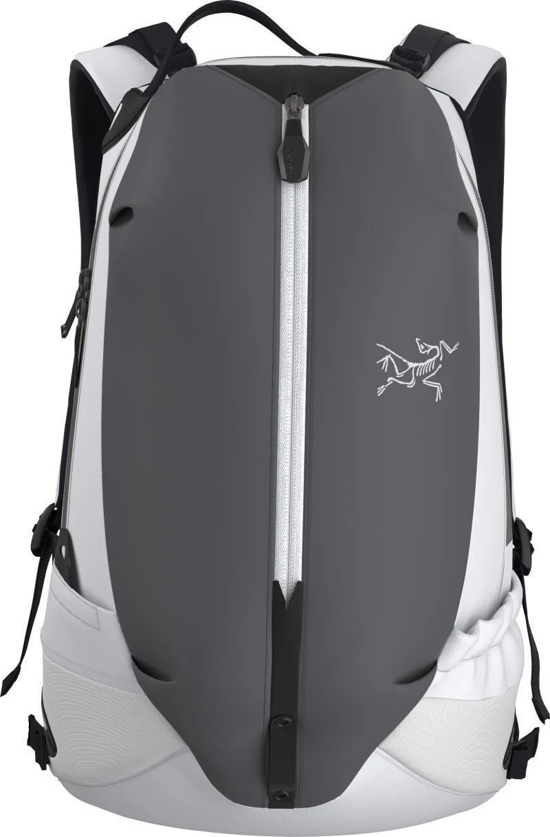 Arro 22 Backpack - Image 9