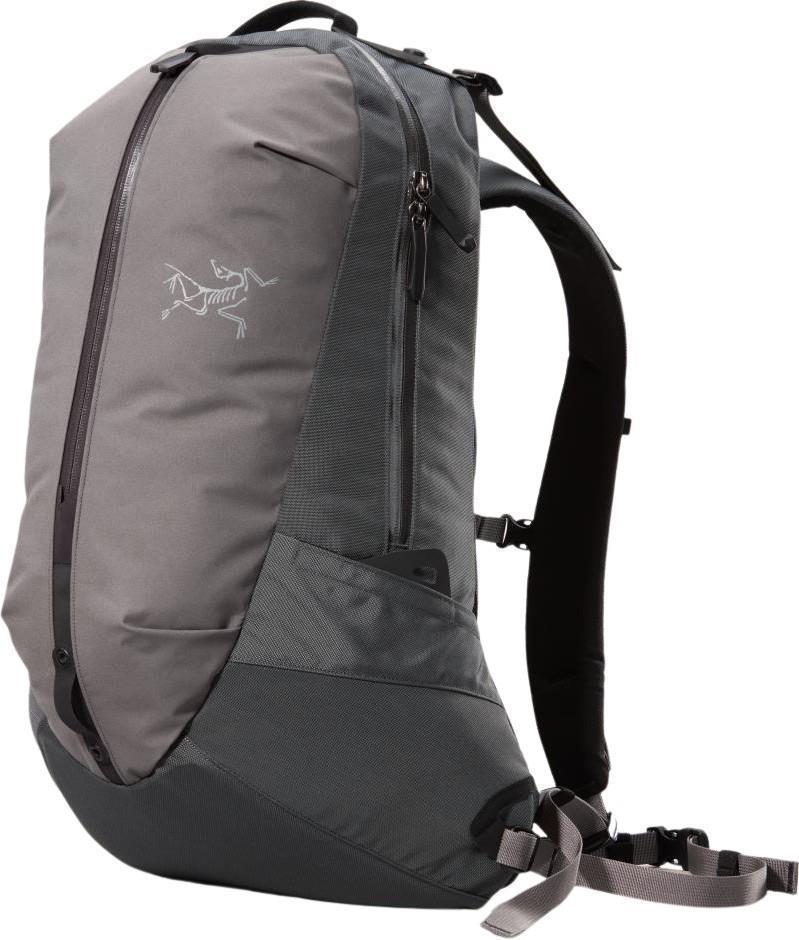 Arro 22 Backpack (Prior Season)