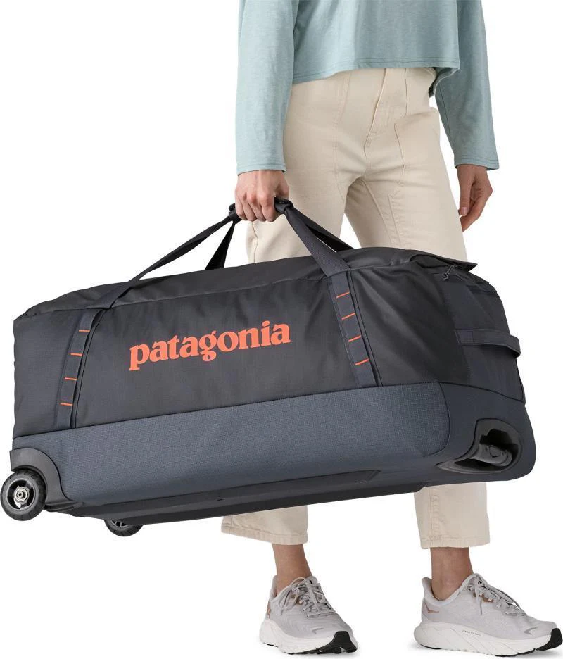 Black Hole Wheeled Duffel 100L - Image 15