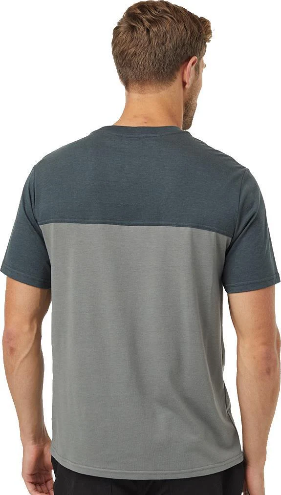 Blocked Pocket T-shirt - Mens - Image 13
