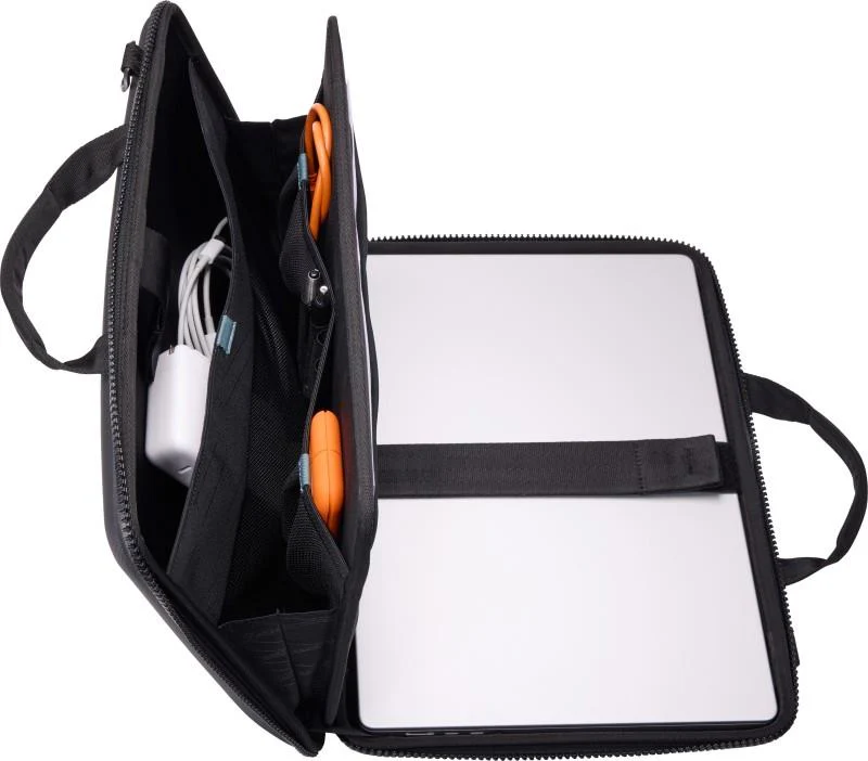 Gauntlet Attache 16" Macbook - Image 4