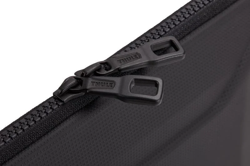 Gauntlet Macbook Sleeve 16" - Image 6