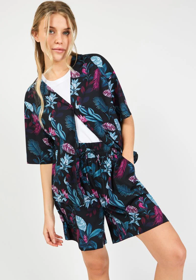 Gazi Shorts - Womens - Image 12