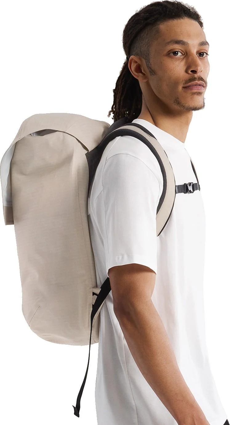 Granville 25 Backpack - Image 15