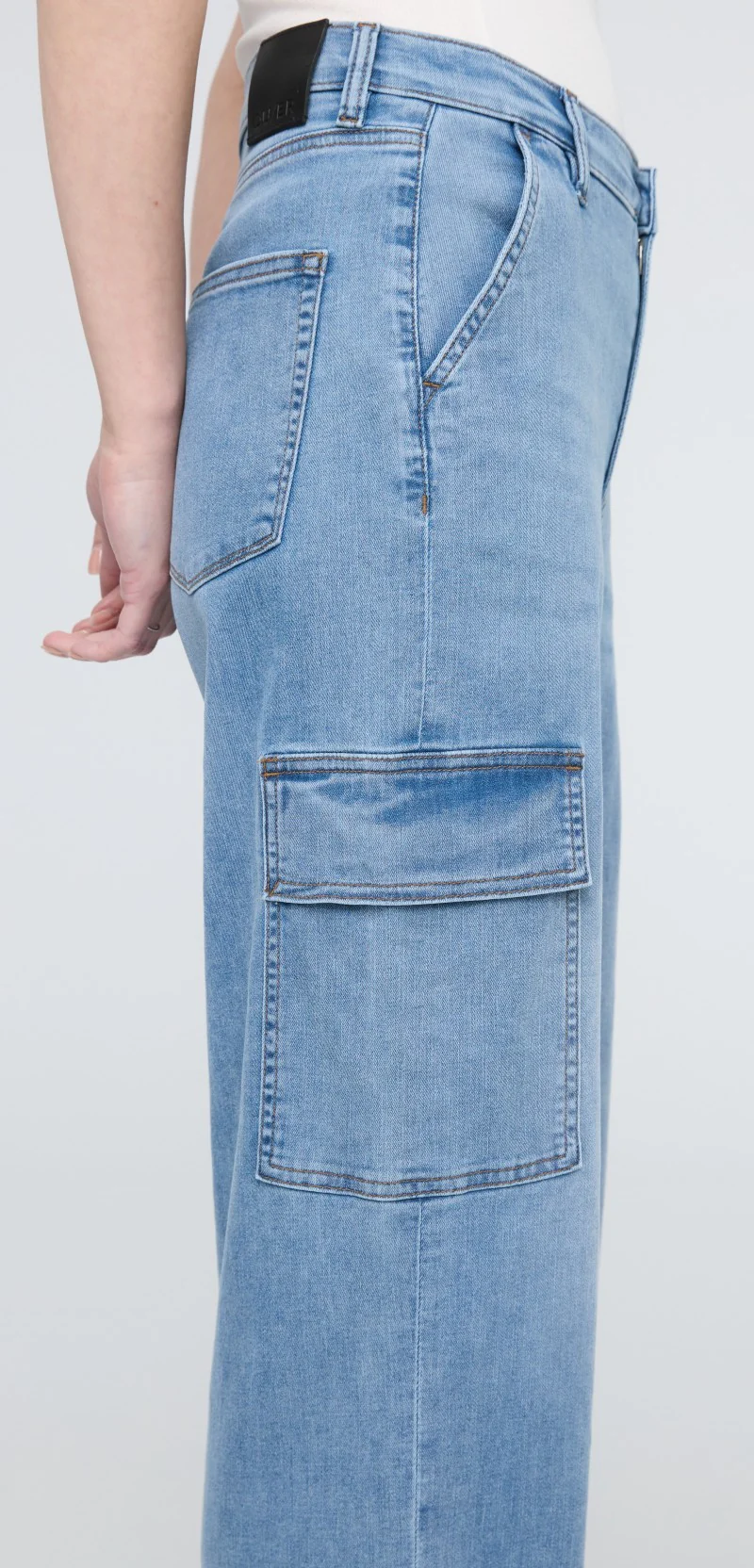 Performance Denim Lite High-Rise Cargo Jeans, 28" Inseam - Womens - Image 7