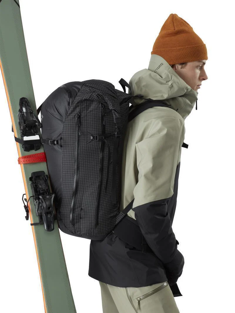 Rush SK 42 Backpack - Image 12