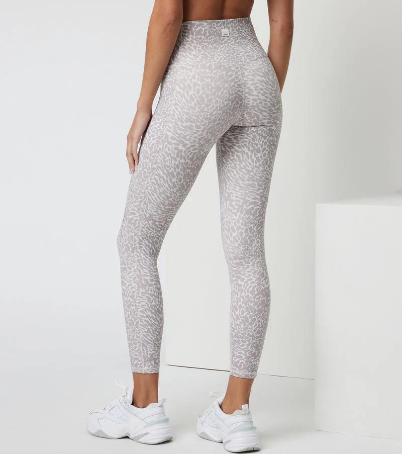 Studio Pocket Leggings - Womens - Image 18