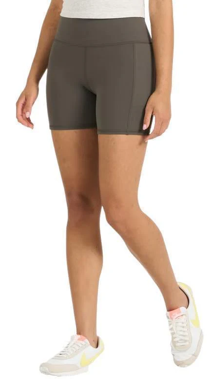 Studio Pocket Shorts - Womens