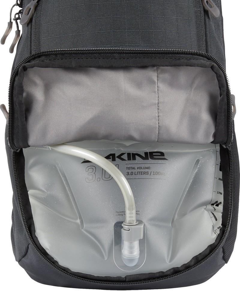 Syncline Backpack 12L - Mens - Image 7