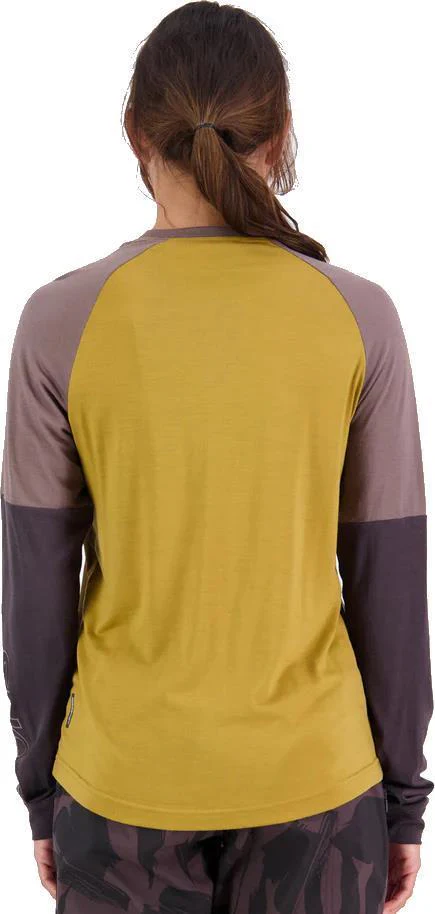 Tarn Merino Shift Wind Jersey - Womens - Image 21