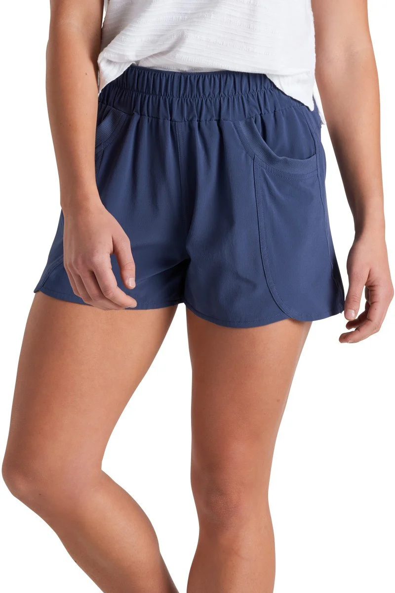 Vantage Trainer Shorts, 4" Inseam - Womens - Image 6